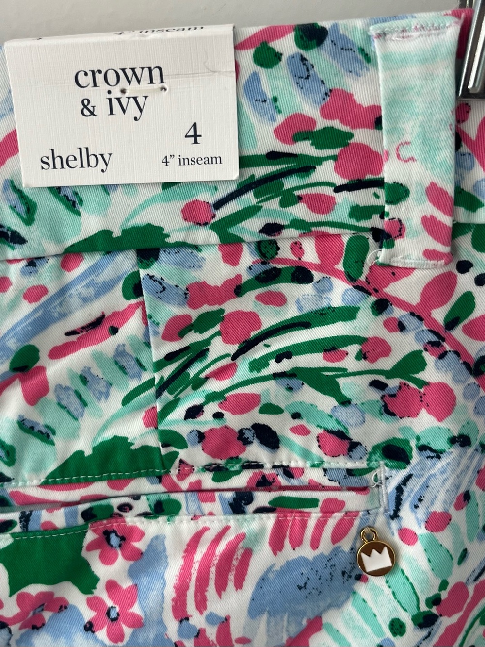 Crown & Ivy NWT size 4 mint paisley Shelby scalloped edge shorts with 4” inseam - Picture 4 of 8